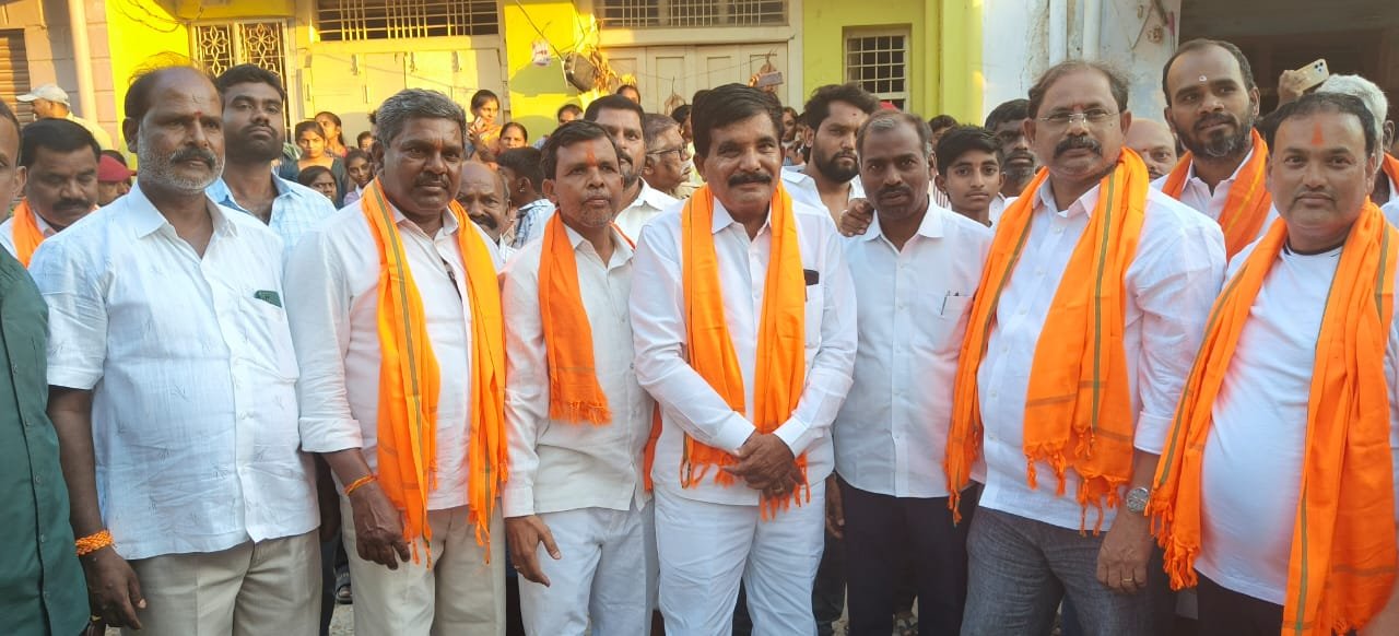 హనుమాన్ శోభ యాత్రలో పాల్గొన్న రాష్ట్ర సగర ఉప్పర కార్పొరేషన్ ఛైర్మన్ రంగేపల్లి వెంకటరమణ